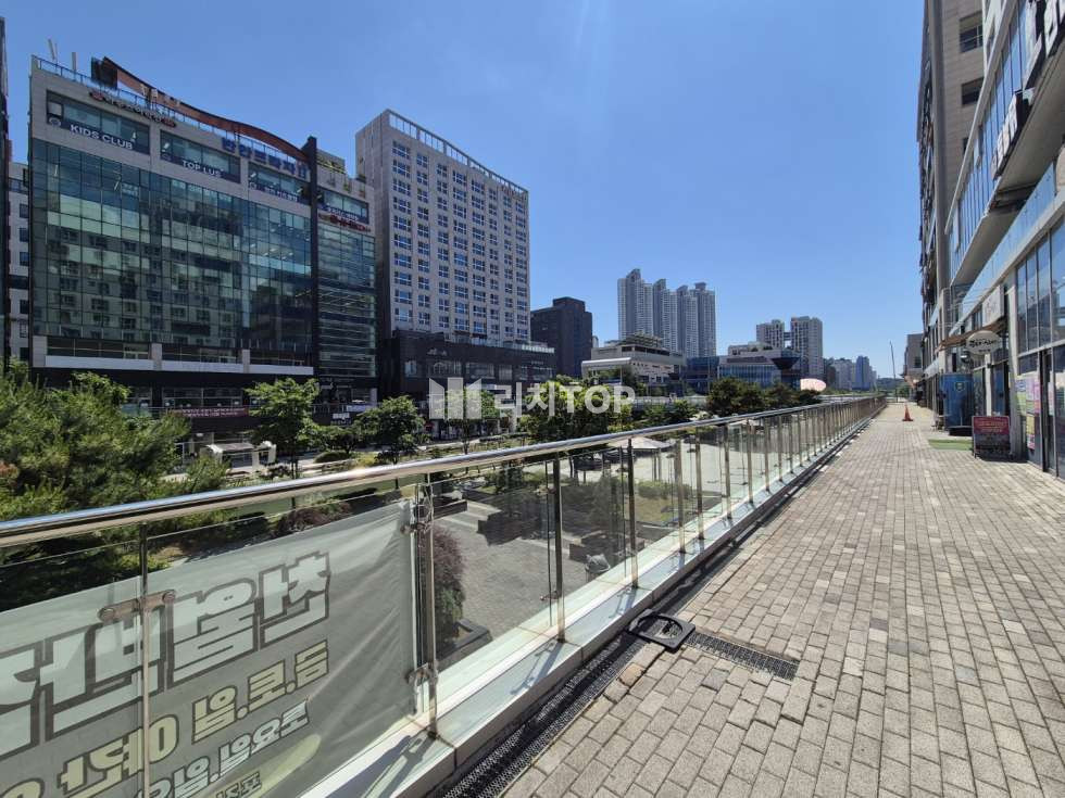 인천 서해구 청라동 청라 봄빌딩 수변뷰 1층 공실 임대 월세 매물번호 10434 사진 2