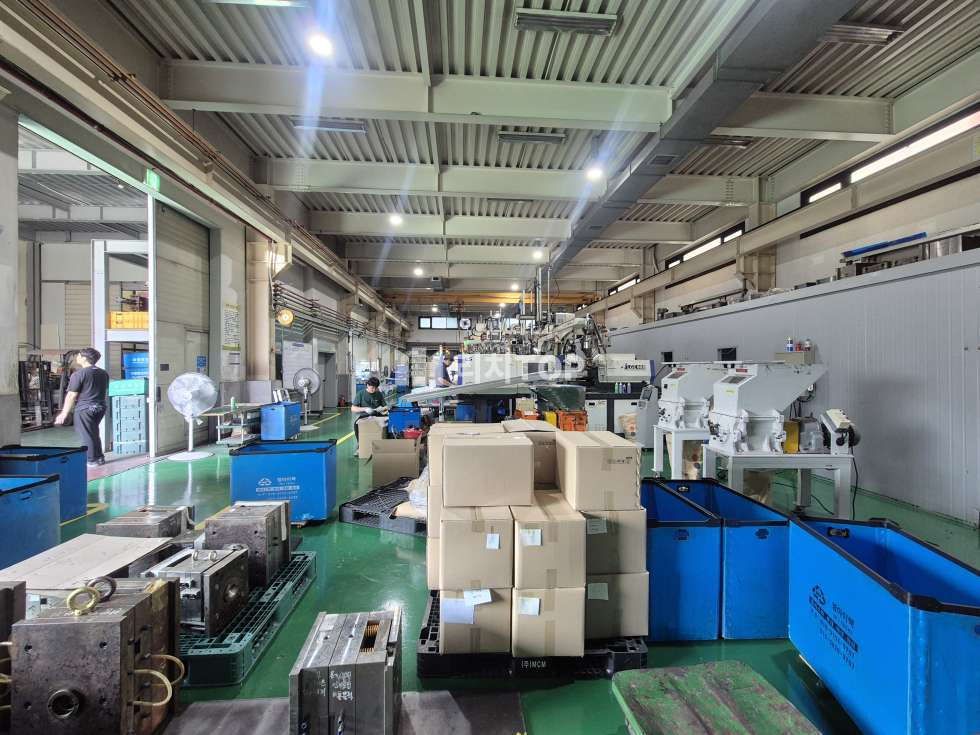 인천 서해구 가좌동 가좌동 대지 297평/건물 556평 단독 사옥형 공장: 전기 500kw, 크랙 없는 통유리 외관 매매 (39억 2천) 매매 매물번호 10563 사진 8