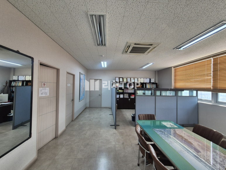 인천 서해구 석남동 인천공장임대 석남동 대지 4,984㎡ 통임대 쾌적한 창고 2동(250평·305평) 넓은 야적장 강추 월세 매물번호 10600 사진 3
