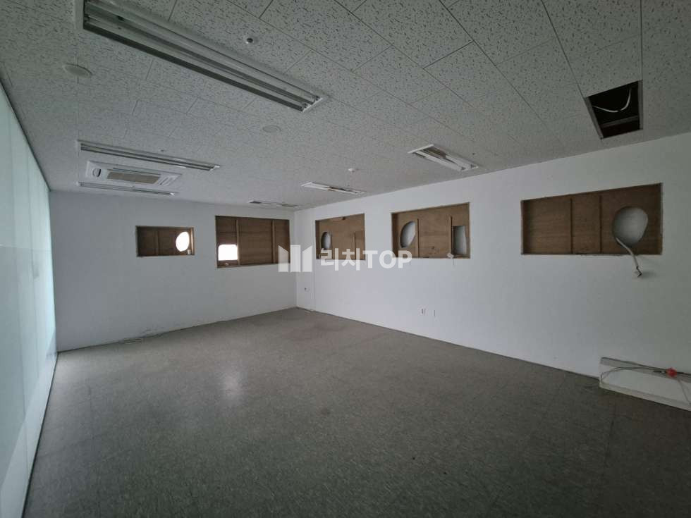 인천 서해구 청라동 청라동 전용 68평 2층 사무실 임대 월세 매물번호 10857 사진 2