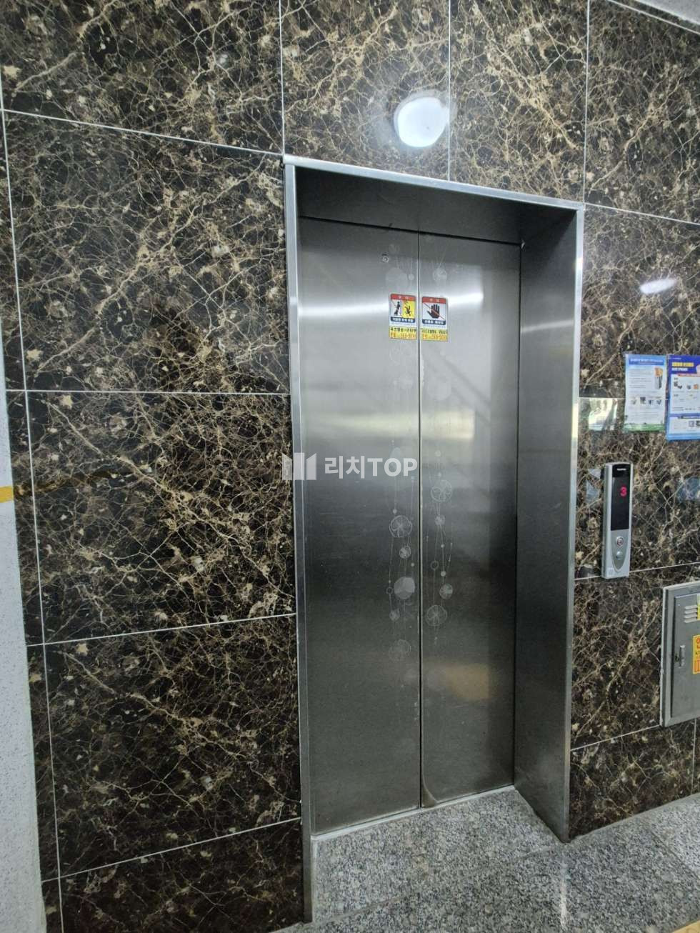 인천 서해구 검암동 678-9 (블렌하임) 107동 서해구 검암동 쓰리룸 , 올수리, 승강기있는 다세대주택 매매 매매 매물번호 10872 사진 11
