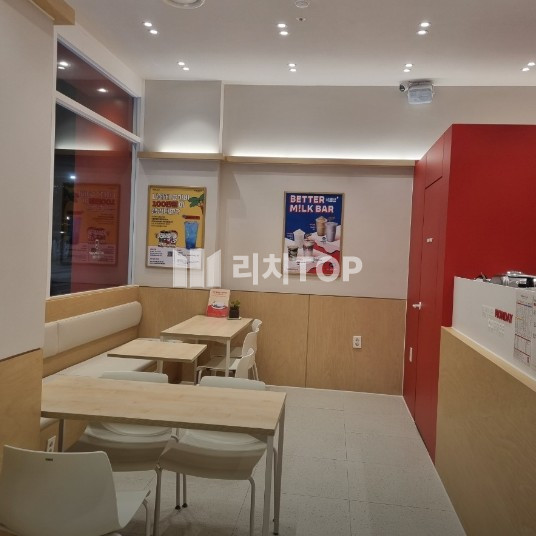 경남 창원시 성산구 대방동 \u2605 대방동 대방훼미리코아 1층 프랜차이즈 카페 양도양수 월세 매물번호 10962 사진 1