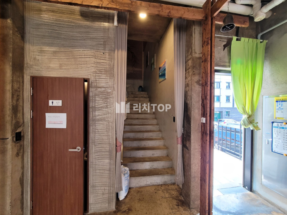 경남 창원시 의창구 봉림동 봉림동 단독 식당 2층 신축 건물, 중로각지, 주차 자유롭고 위치 좋음,임대도 가능,1층 62평, 2층 65평 매매 매물번호 10983 사진 3