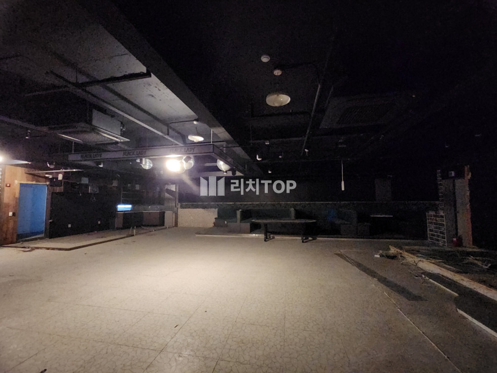 경남 창원시 성산구 상남동 \u2605 상남동 메인거리 2층 공실 임대 음식점, pub,카페 추천 월세 매물번호 11000 사진 3