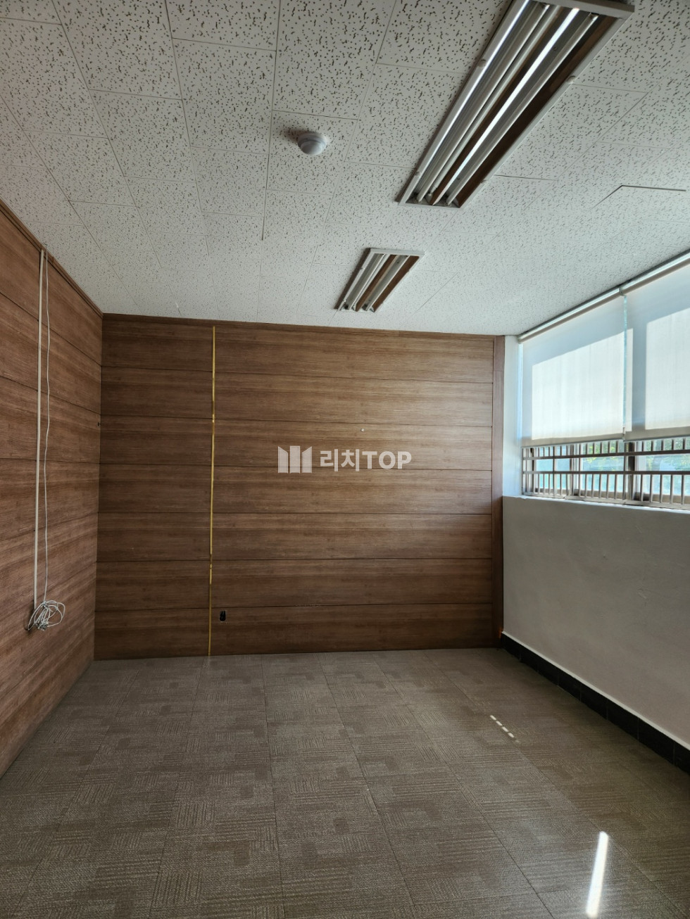 경남 창원시 의창구 팔용동 \u2605 팔용동 도로변 각지 1층 사무실 임대 월세 매물번호 11035 사진 3