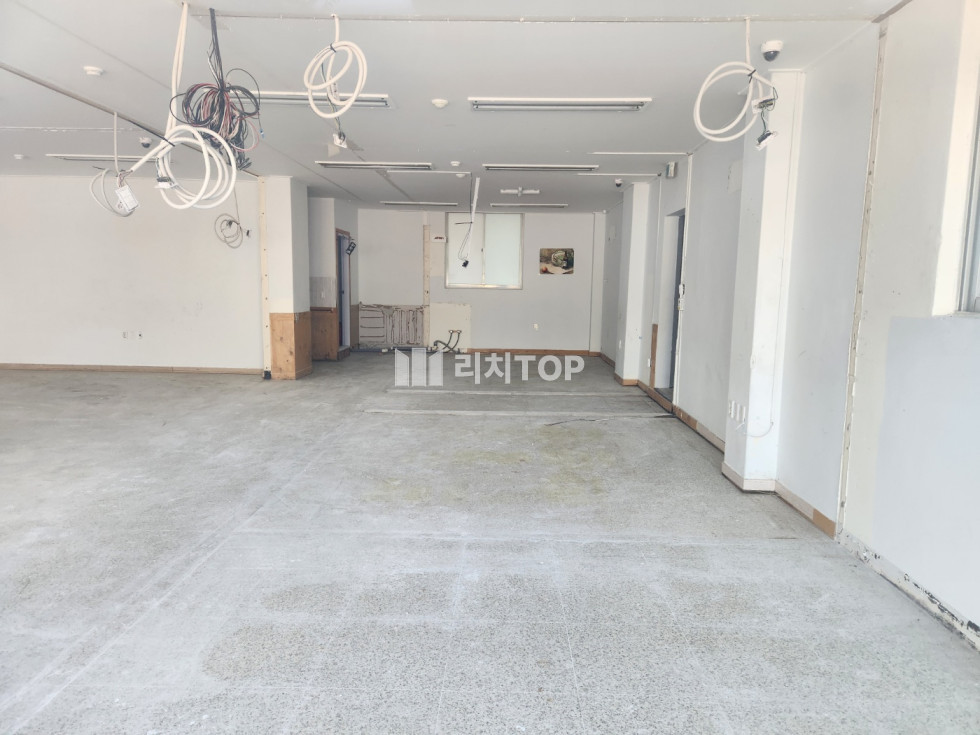 경남 창원시 의창구 도계동 \u2605 도계동 중학교 정문앞 학원했던 자리 임대/분할 임대도 가능 월세 매물번호 11097 사진 2