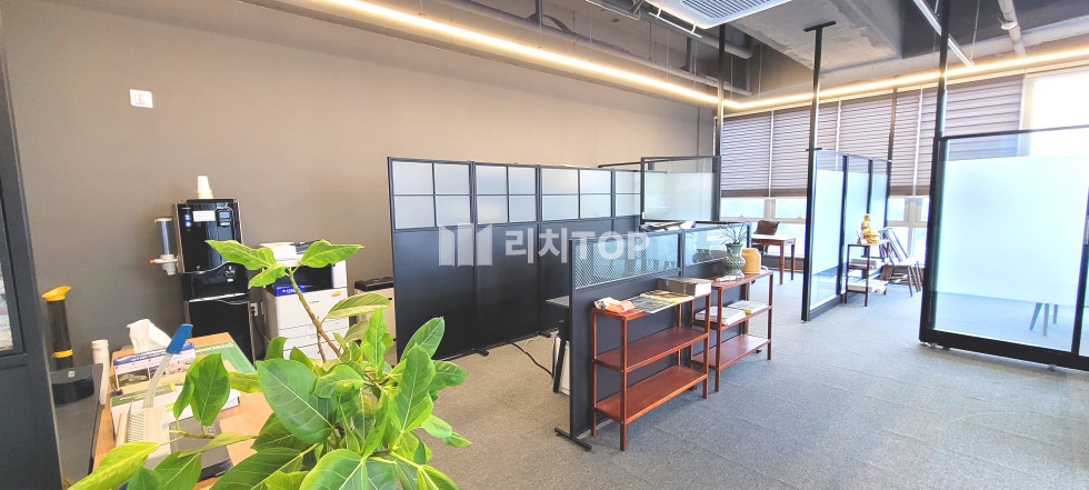경남 창원시 의창구 사림동 창원중앙역 상업지, 9층 사무실 시설 완비, 멋진뷰와 편리한 업무환경, 매매도 가능 월세 매물번호 11171 사진 1