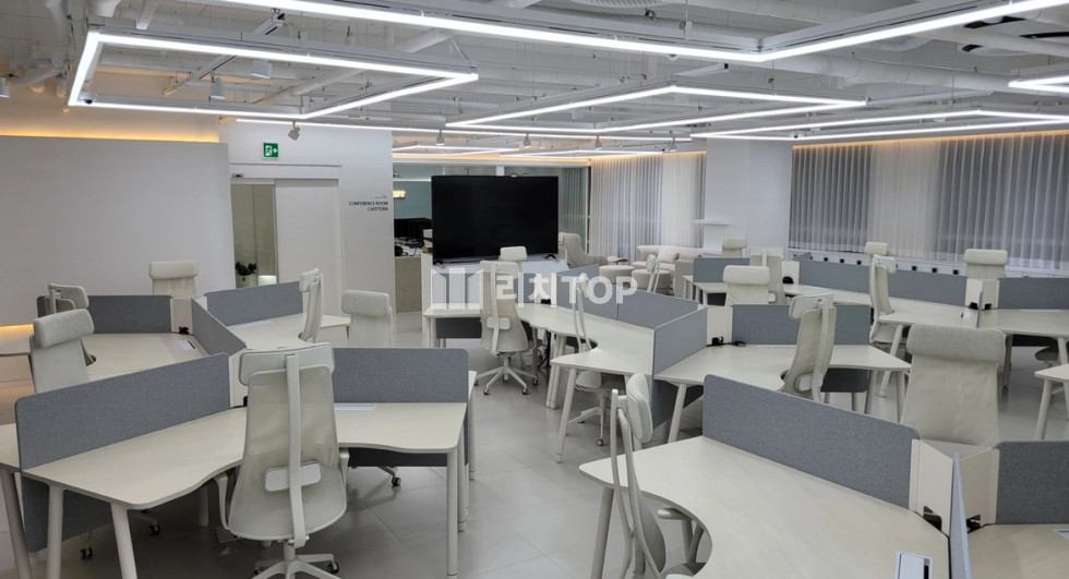 경남 창원시 의창구 팔용동 이쁜 올 인테리어 사무실, 인테리어 집기 포함 무권리 완전 강추 매매 매물번호 11197 사진 3