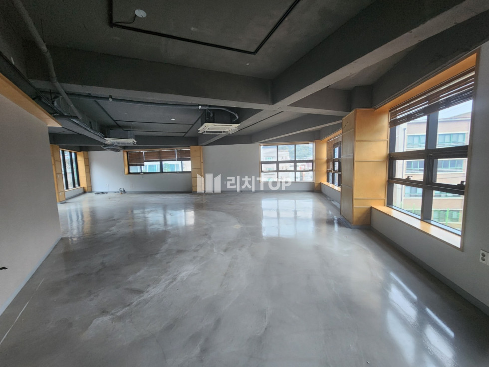 경남 창원시 의창구 서상동 \u2605 서상동 중동초 인근 깨끗한 상가 임대 도로에서 1층으로 보임 월세 매물번호 11233 사진 1