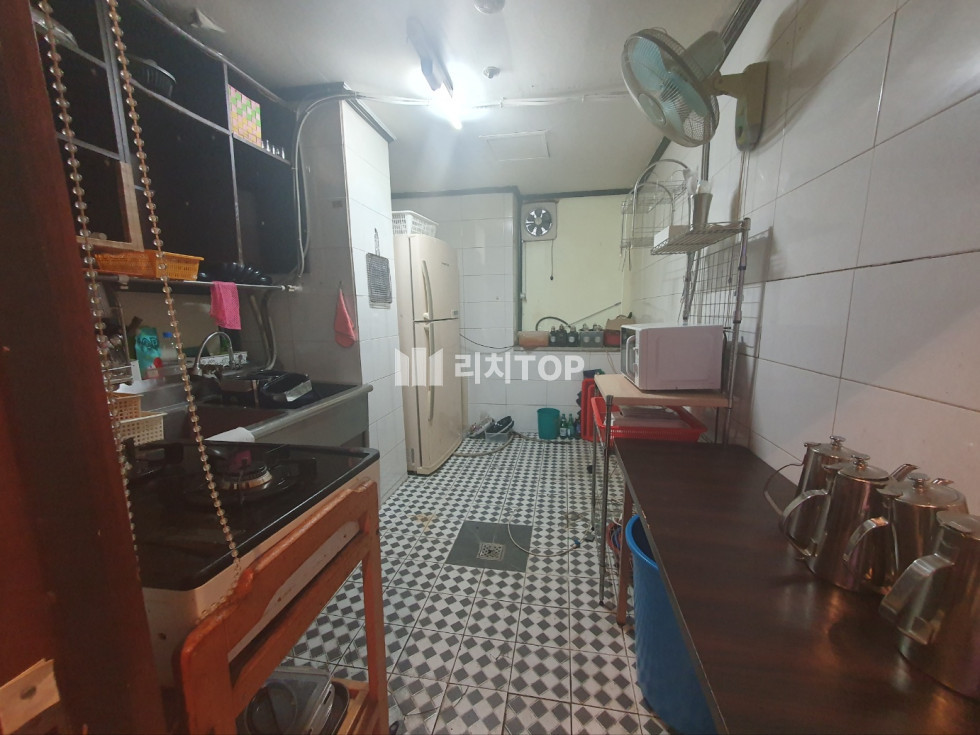 경남 창원시 성산구 상남동 상남동 노래방 임대/ 분수광장 인근/ 룸4개 / 저렴한 보증금 월세/ 무권리 월세 매물번호 11296 사진 2