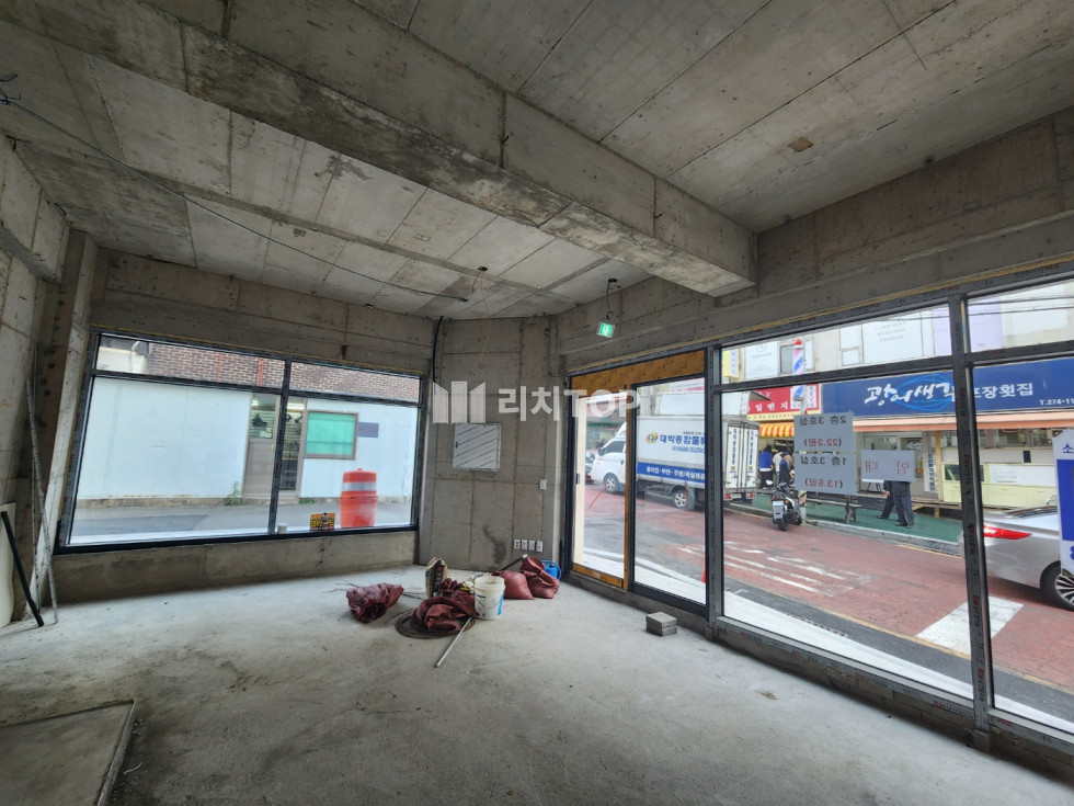 경남 창원시 성산구 안민동 \u2605 안민동 신축건물 프랜차이즈 카페, 베이커리, 아이스크림 가게등 추천 월세 매물번호 11357 사진 2