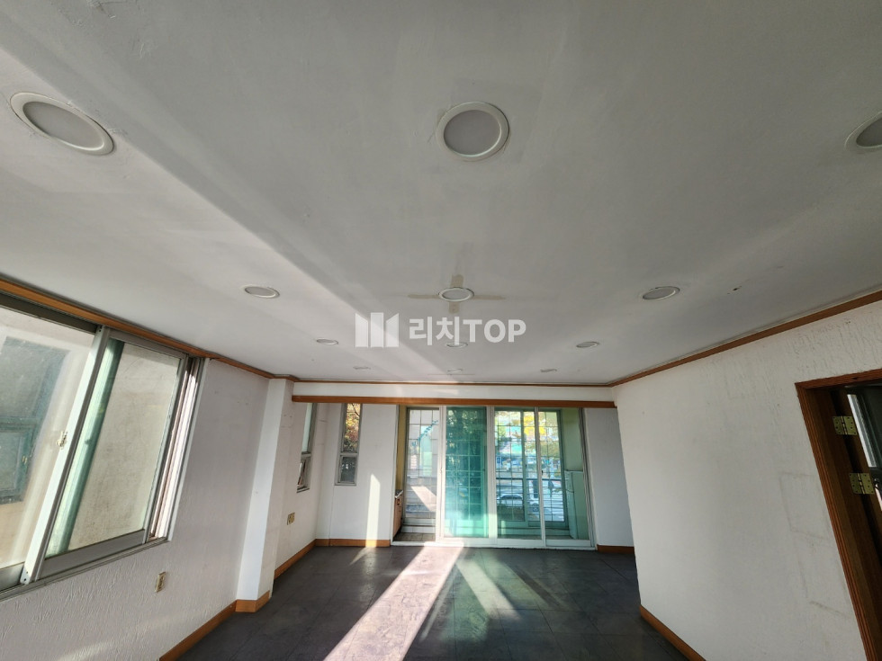 경남 창원시 성산구 용호동 용호동 관공서 인근 2층 사무실 전용 24py (분할가능) 공실 임대, 무권리금 월세 매물번호 11396 사진 4