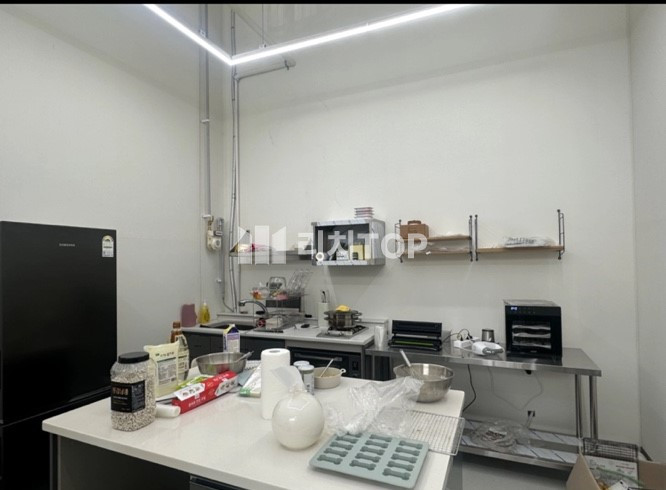 경남 창원시 의창구 팔용동 무권리!! 인테리어 되어있음, 음식점, 네일샵, 카페, 미용실 추천 월세 매물번호 11712 사진 2