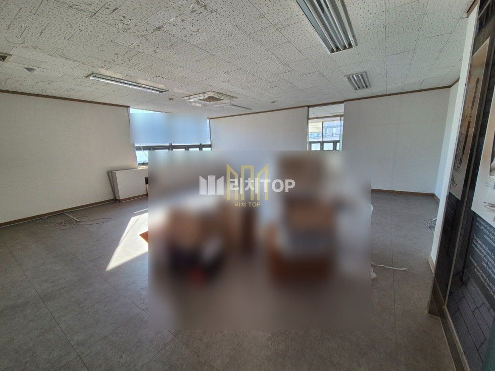 경남 창원시 의창구 팔용동 팔용동 사무실 임대, 냉난방기, 탕비 등 사무실 시설 완비되어 주차 환경 좋은 상가 임대 매물 월세 매물번호 11721 사진 1