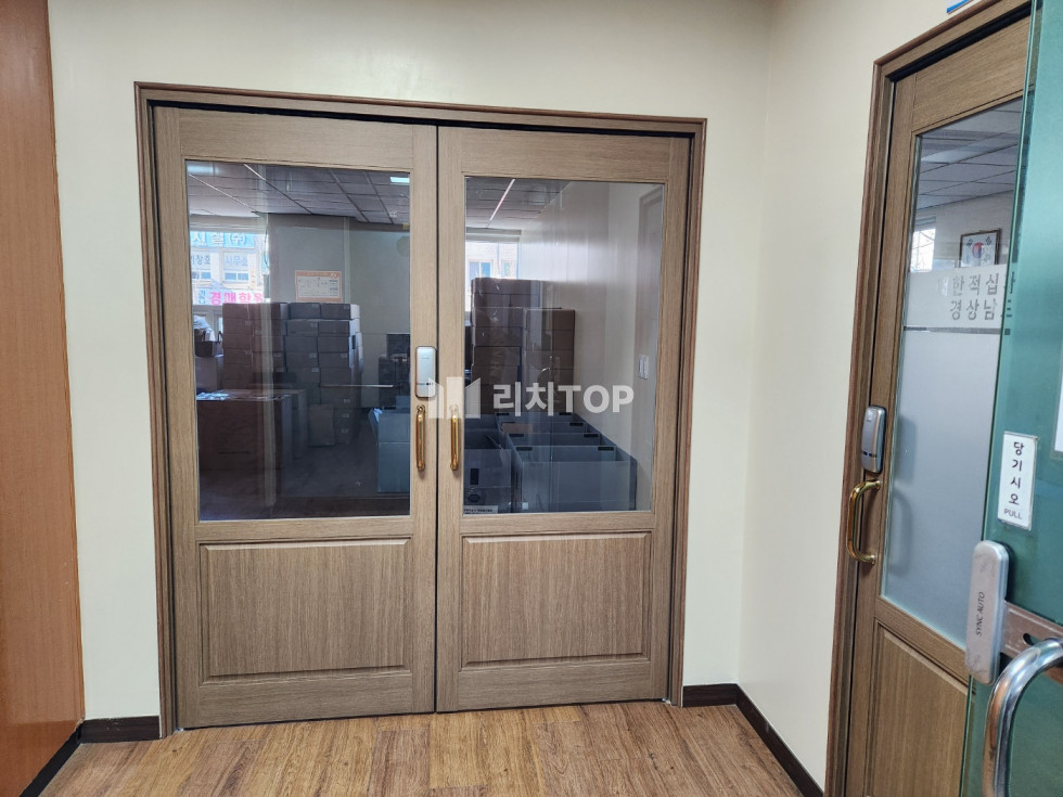 경남 창원시 성산구 용호동 \u2714 용호동 사무실 2층 임대 40PY 월세 매물번호 11787 사진 1