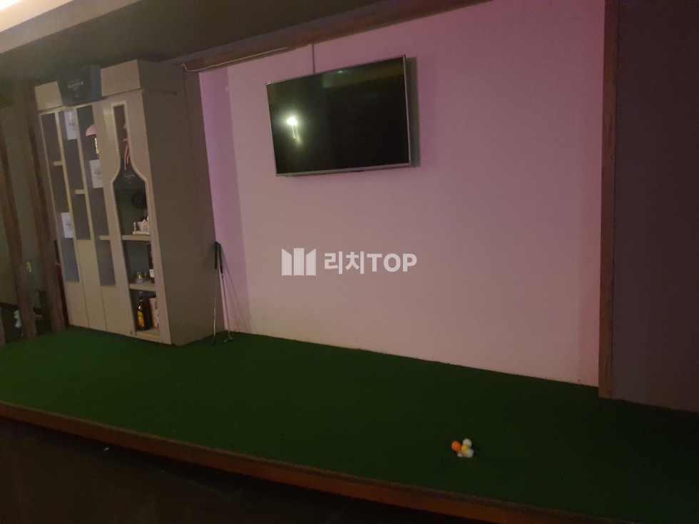 경남 창원시 성산구 상남동 상남동 오거리 인근 4층 무권리 BAR 점포 임대, 룸,주방,홀테이블 있음 월세 매물번호 11823 사진 2
