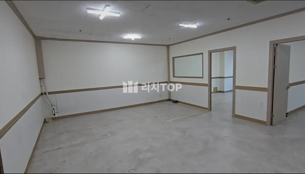 경남 창원시 성산구 용호동 용지호수 앞 즉시 가능한 사무실 임대 월세 매물번호 11868 사진 1