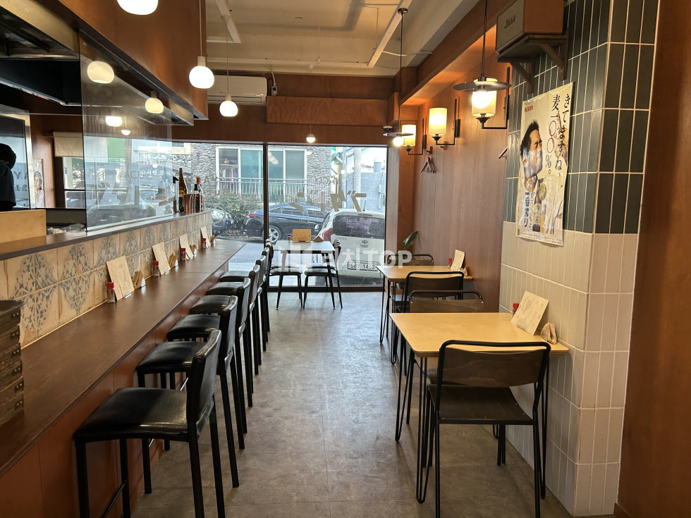 경남 창원시 의창구 도계동 \u2605도리단길 우드톤 인테리어 1층 식당 점포\u2605 월세 매물번호 11895 사진 1