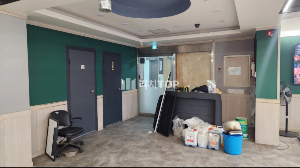 경남 창원시 성산구 대방동 \u2714 대방동 아파트 인근 2층 임대( 덕트시설 되어 있음) 월세 매물번호 11972 사진 3