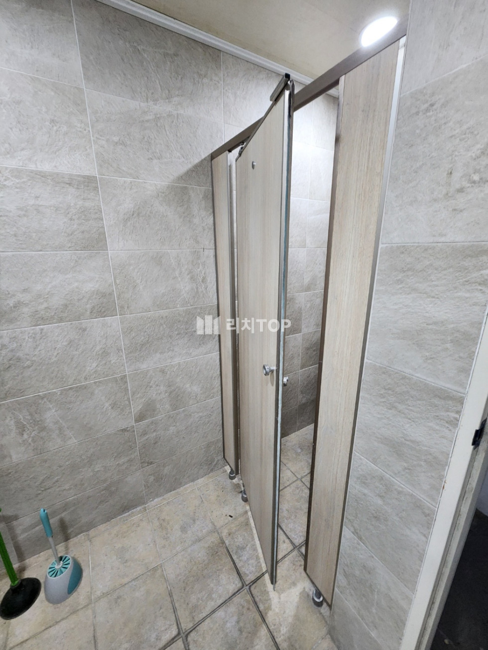 경남 창원시 성산구 대방동 \u2714 대방동 도로가 2층 상가 임대 카페 적극 추천 월세 매물번호 11978 사진 5