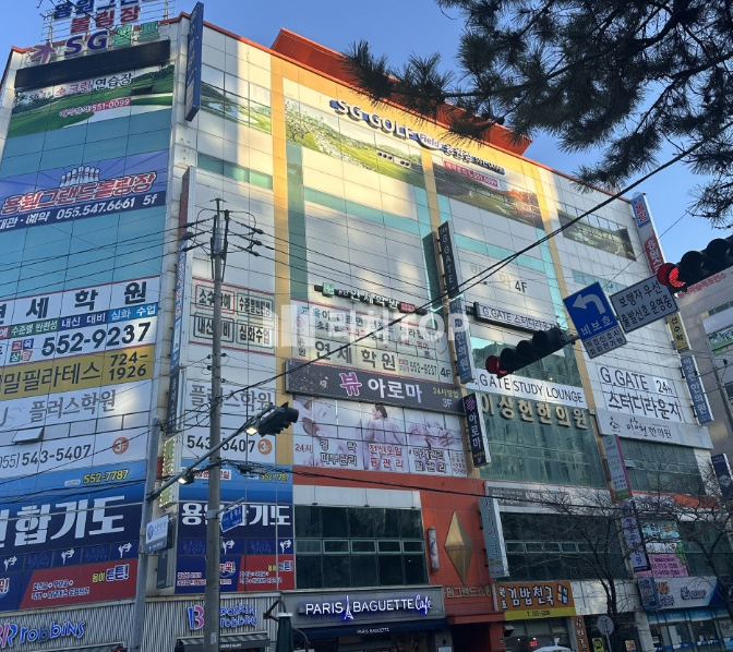 경남 창원시 진해구 용원동 진해 용원동 용원그랜드쇼핑 골프장 임대 월세 매물번호 12010 사진 1