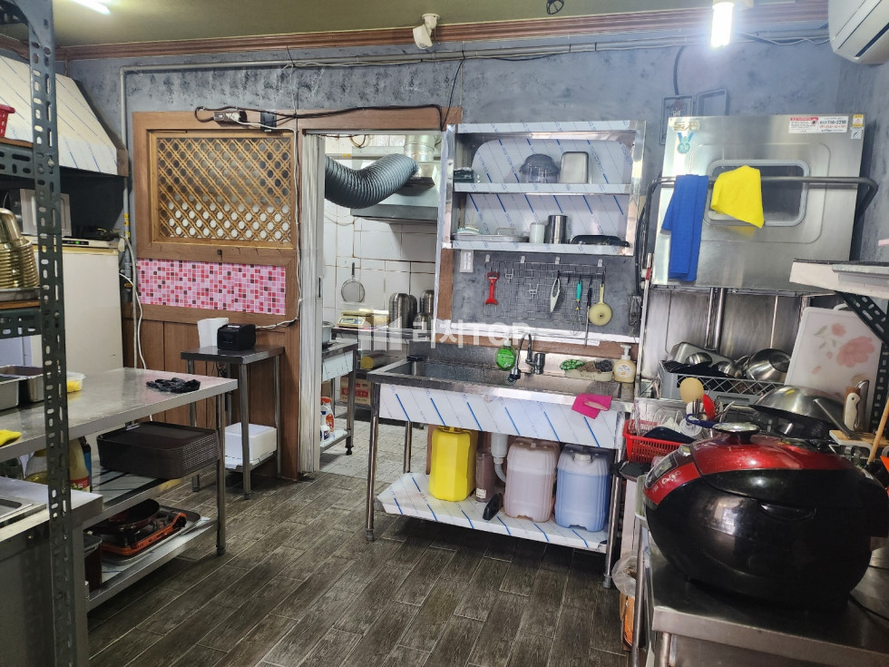 경남 창원시 성산구 반지동 \u2714 반지동 희연병원 인근 음식점 임대 월세 매물번호 12022 사진 4