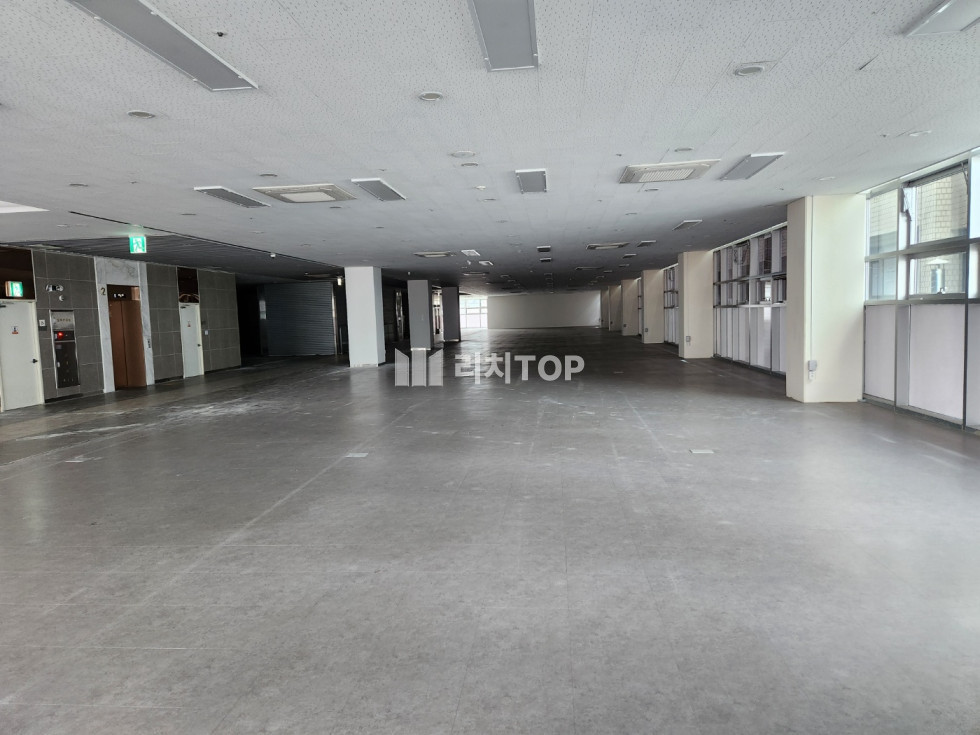 경남 창원시 성산구 상남동 \u2714 상남동 440PY 대형 사무실 자리 임대, 다른업종도 가능 월세 매물번호 12100 사진 3