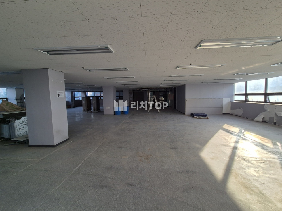 경남 창원시 성산구 상남동 상남동 메인상권 대형평수 전용 108PY 임대 및 매매 월세 매물번호 12136 사진 2